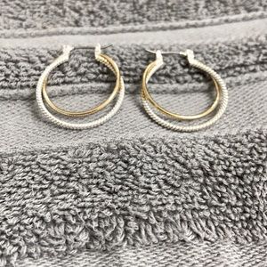 Beautiful earrings to compliment outfit